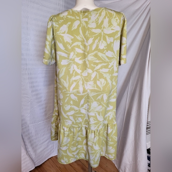A New Day Floral Print Dress in Green and White, Size Medium - Picture 4 of 8